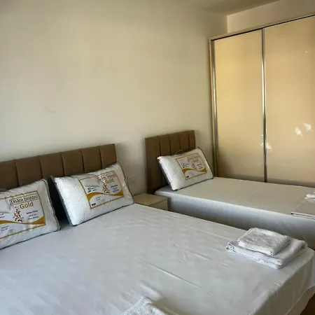 Apartment F & Xh